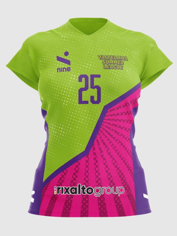 nine l Sette Woman T-shirt Valtellina