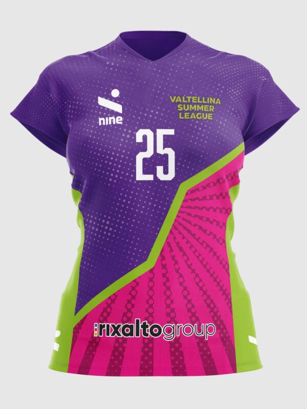 nine l Sette Woman T-shirt Valtellina